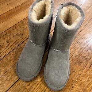 Girls light purple Bear Paws